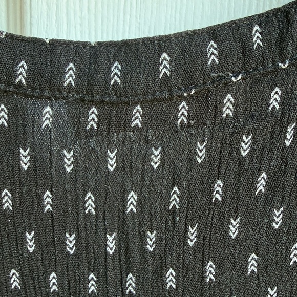 Segura Short Sleeve Tie Waist Maternity Blouse, Size Small - Picture 7 of 9